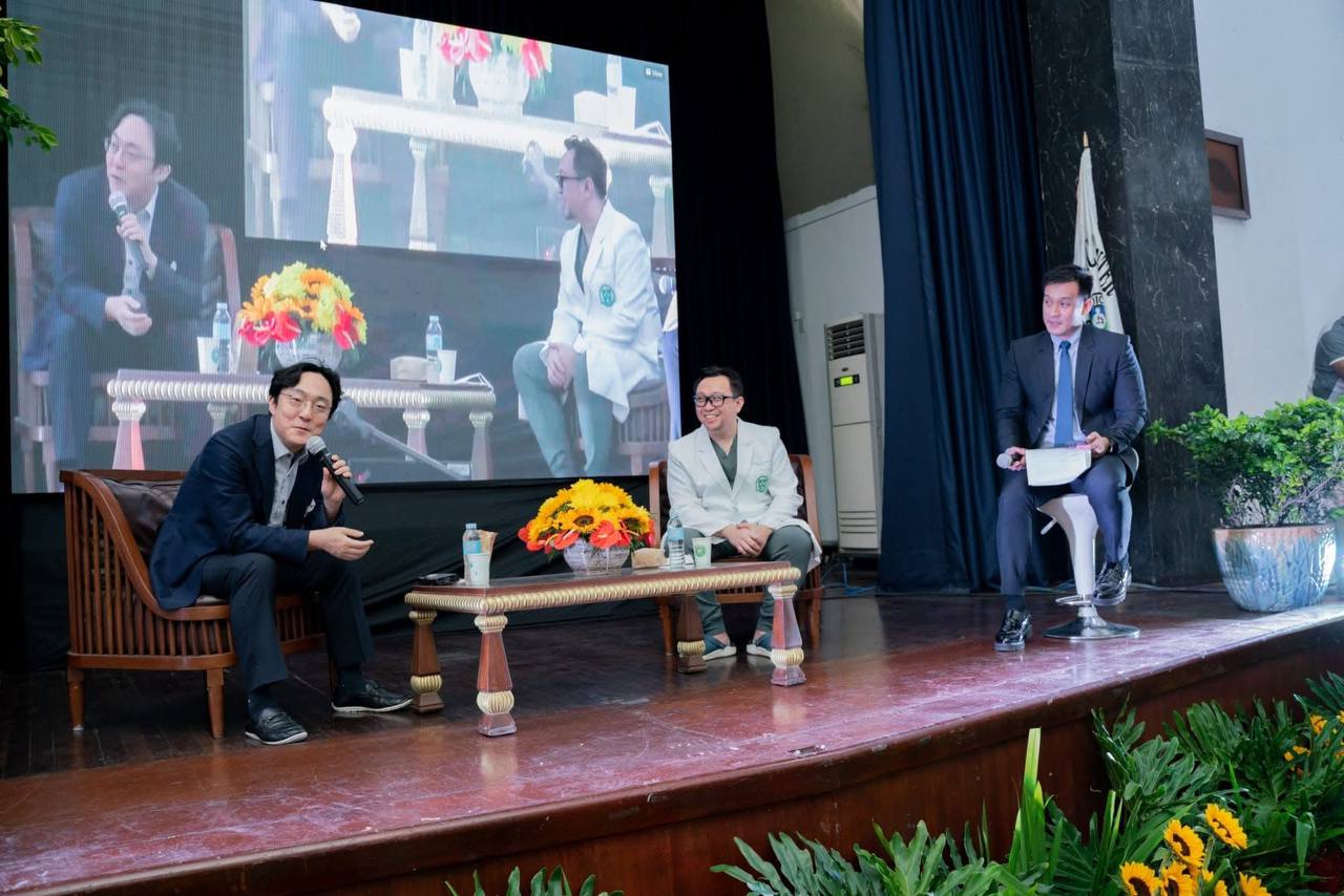 Beyond TURP panel discussion on stage